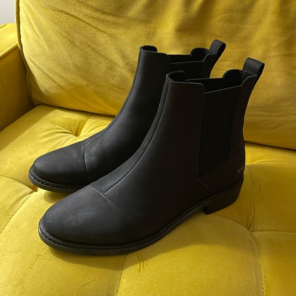 TOMS Charlie Black Leather Ankle Boot women’s 10M. - Picture 2 of 6